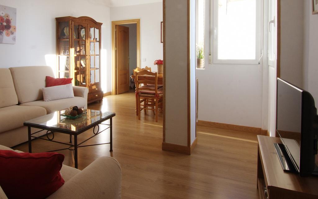 Atico Latina Apartment Madrid Ngoại thất bức ảnh