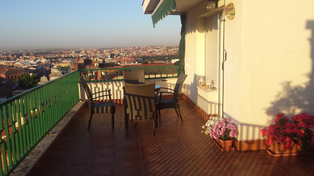 Atico Latina Apartment Madrid Ngoại thất bức ảnh
