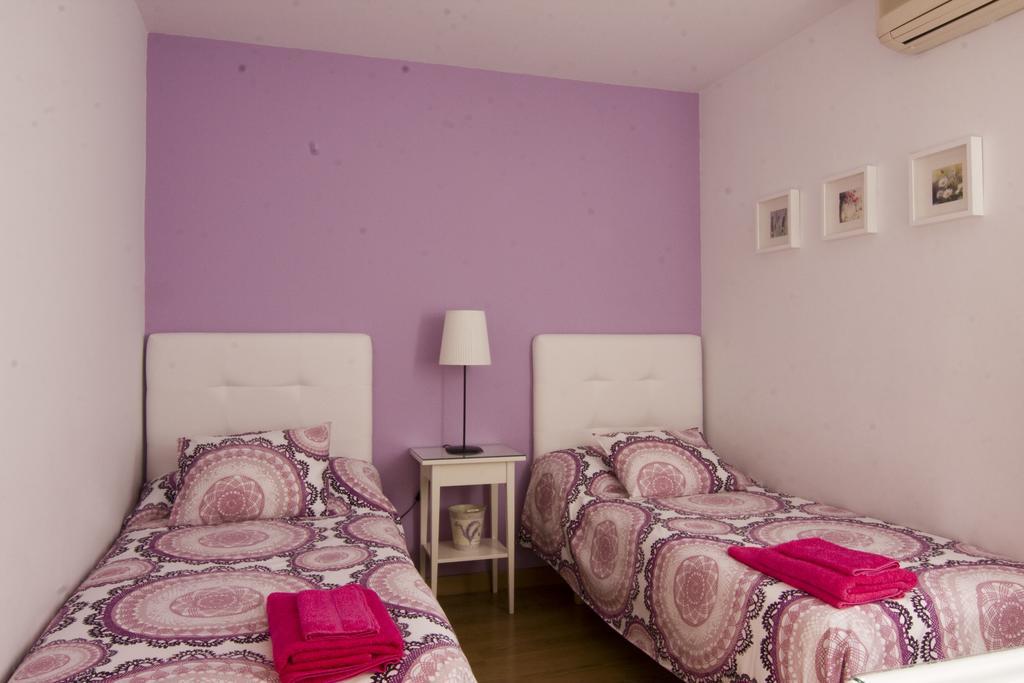 Atico Latina Apartment Madrid Ngoại thất bức ảnh