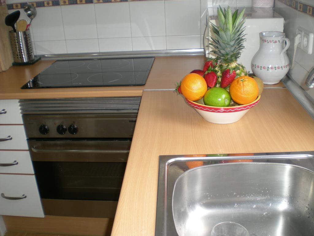 Atico Latina Apartment Madrid Ngoại thất bức ảnh
