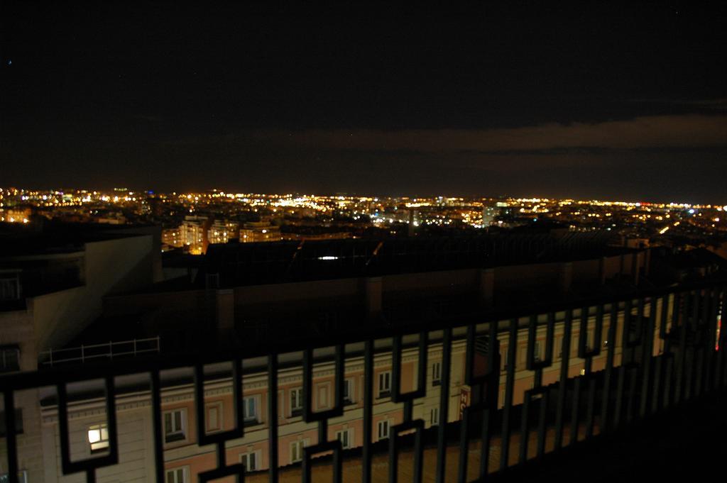 Atico Latina Apartment Madrid Ngoại thất bức ảnh
